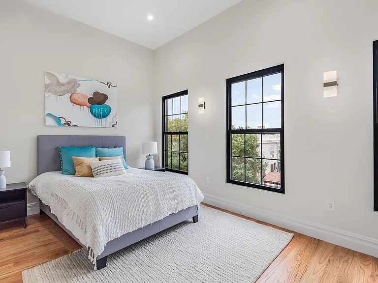 182 Cornelia St #2 — Photo 9
