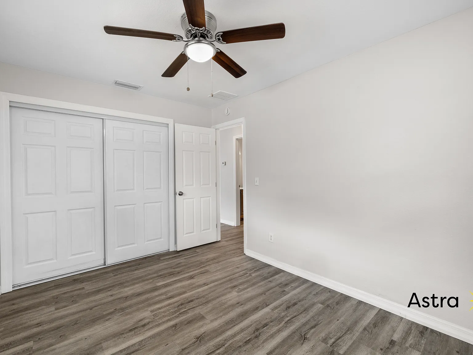 327 S Fernwood Ave — Photo 4