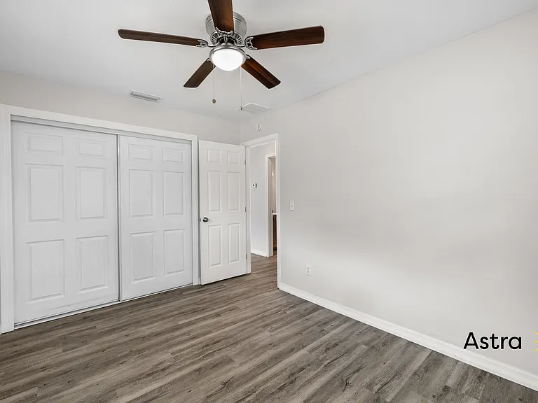 327 S Fernwood Ave #3 — Photo 4