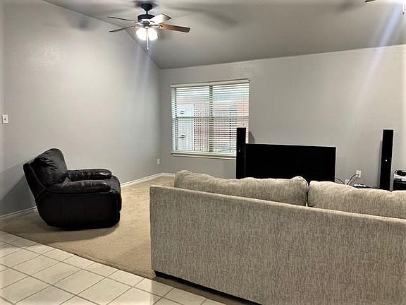 4th image of 701 Creekview Dr