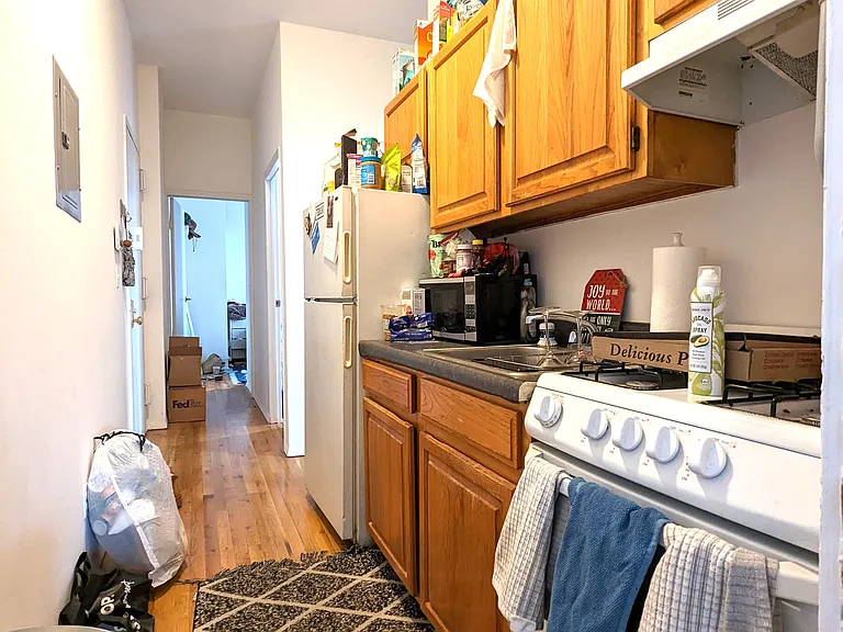 2 Clinton St #2B — Photo 10