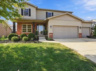 1403 Kickapoo Creek Rd, Bloomington, IL 61705
