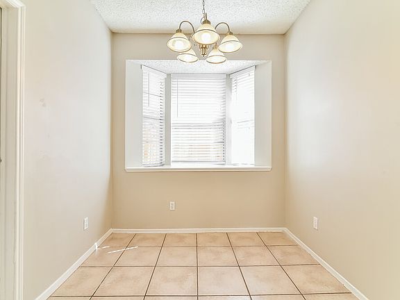5th image of 8123 Summer Trail Dr
