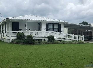 516 N Cedar St, Lockport, LA 70374