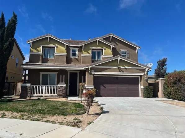 9058 Calico Ct, Oak Hills, CA 92344