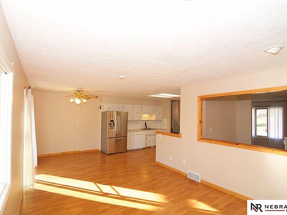 2nd image of 3723 Lawnwood Dr