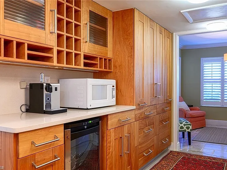 285 5th Ave S #2B — Photo 9