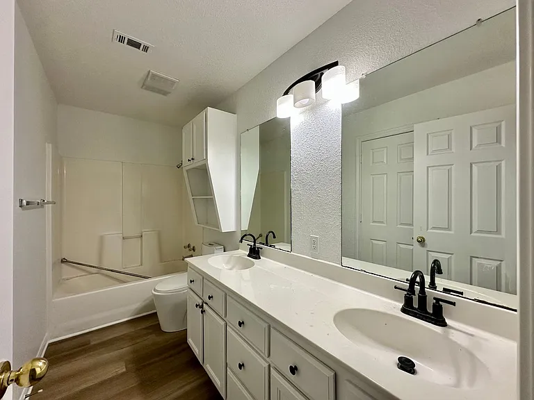 1231 Wood Ave — Photo 13