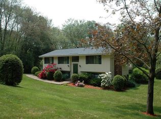 8 Cot Hill Rd, Bedford, MA 01730