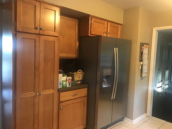 3rd image of 1200 Fairbanks St