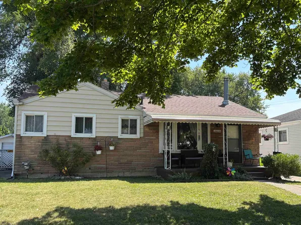 26070 Bryan St, Roseville, MI 48066