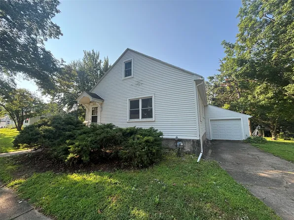 2019 Evelyn St, Perry, IA 50220