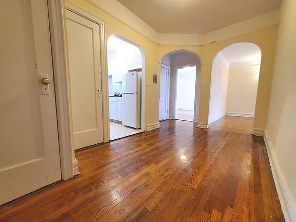 3rd image of 41-30 46th St APT 4H