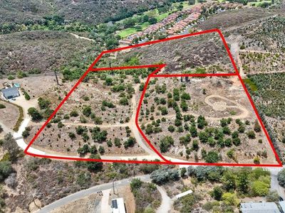 Twin Oaks Valley Rd, Vista, CA, 92084