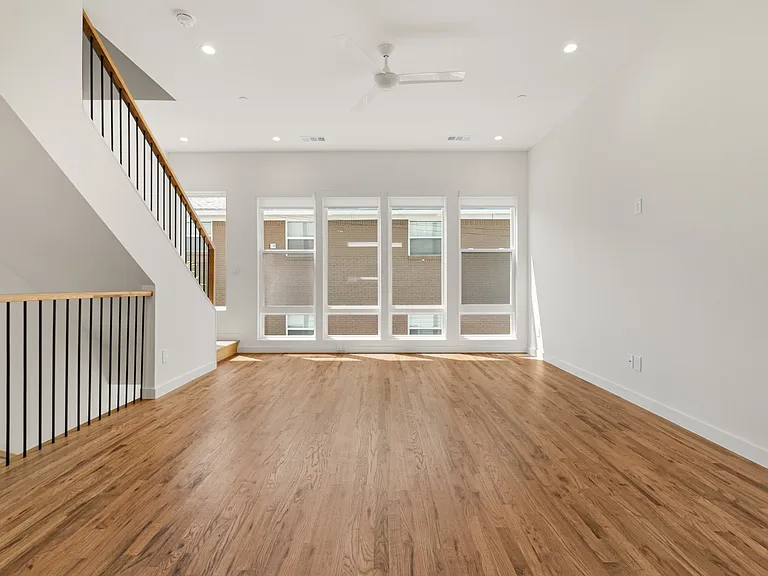 6319 Richmond Ave — Photo 15