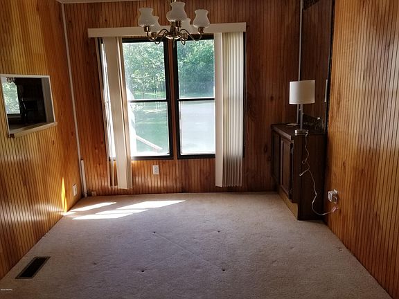 5th image of 46849 Broadway