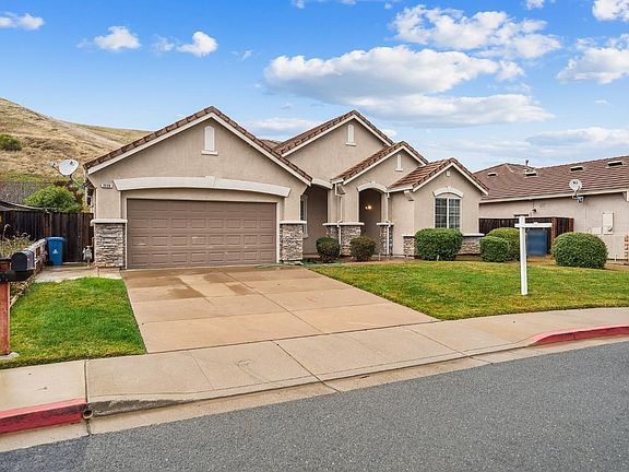 2nd image of 3688 Mallard Court
