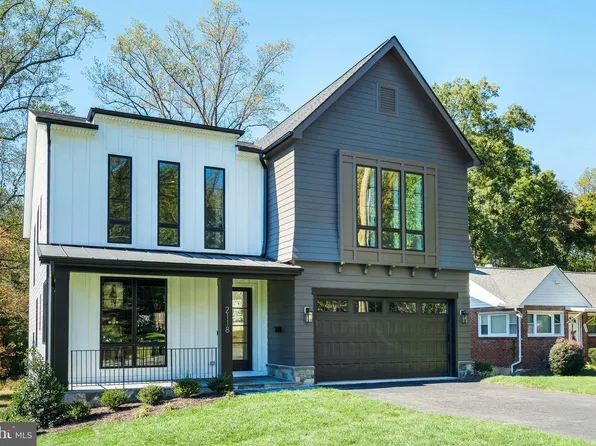 2118 Greenwich St, Falls Church, VA 22043
