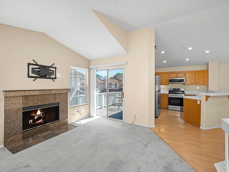 278 Brookview Ct — Photo 15