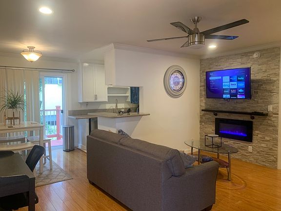 4th image of 1844 N Bronson Ave #0B-1Ba-450Sqft