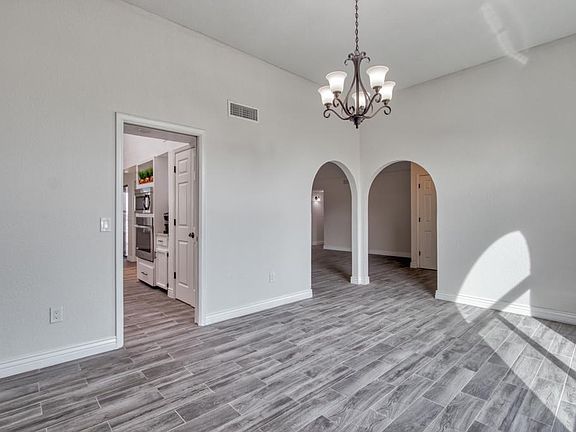 5th image of 633 Bluff Canyon Cir