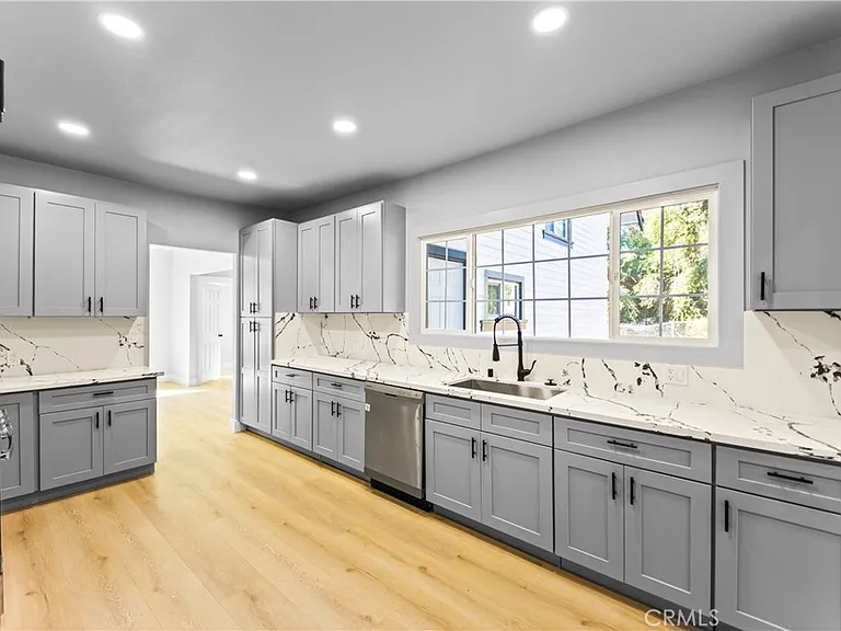 379 Buena Loma St — Photo 10