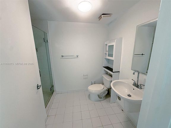 5th image of 690 SW 1st Ct APT 2122