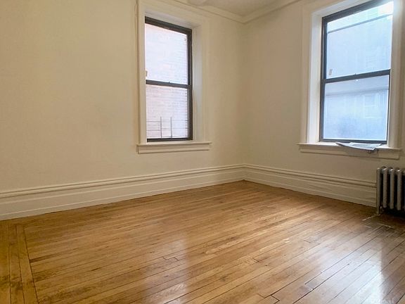 5th image of 229 W 109th St #224