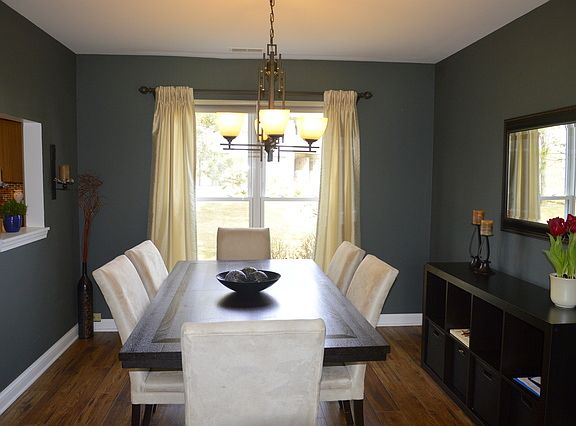 4th image of 4079 Newport Ln