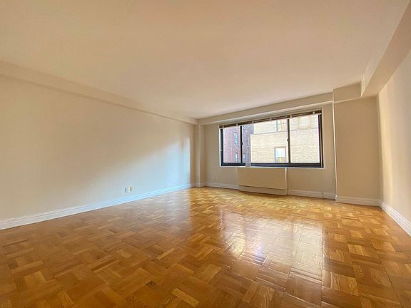 2nd image of 477 W 57th St #6P