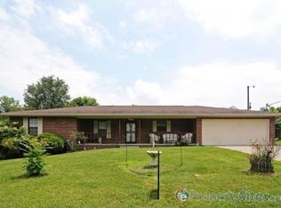 1218 Bradshaw Garden Rd, Knoxville, TN 37912