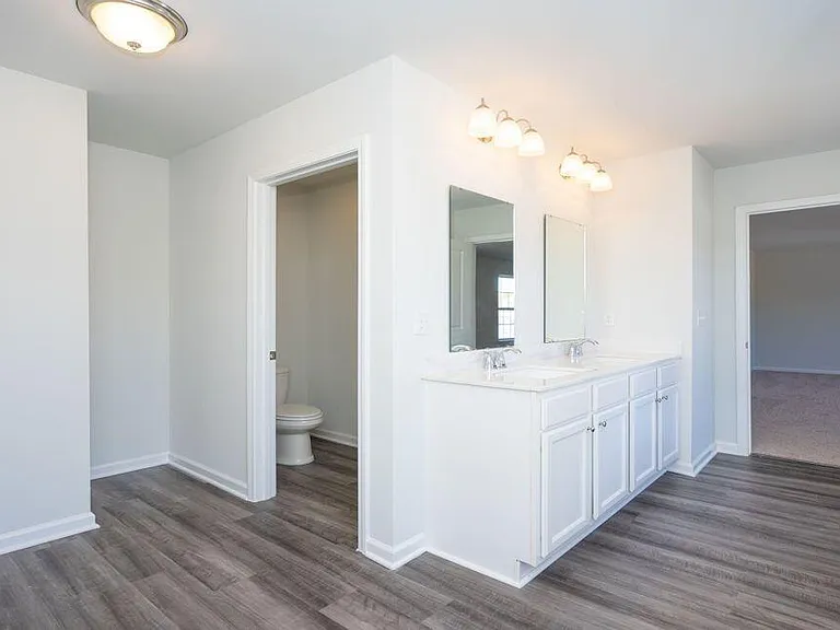 345 Bering Ln — Photo 5