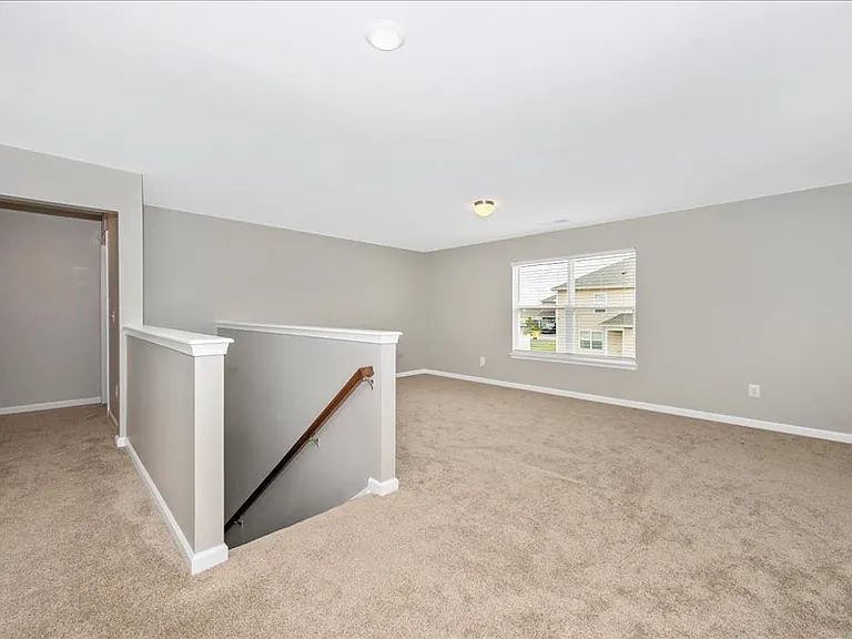 42 Eakins Ln — Photo 15