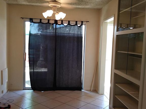 5th image of 1325 Glenwood Dr