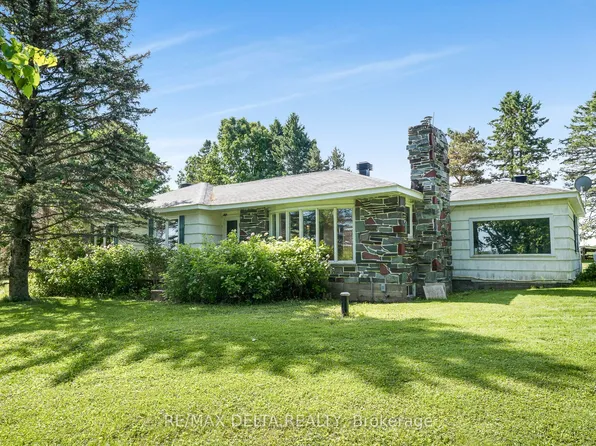 3730 County Road 10 Rd, East Hawkesbury, ON K0B 1R0