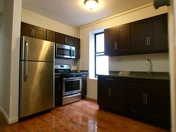2nd image of 48 Saint Nicholas Pl APT 4
