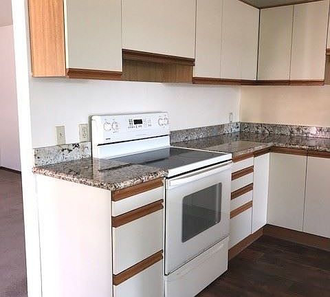 3rd image of 2707 Franklin Ave E APT 4