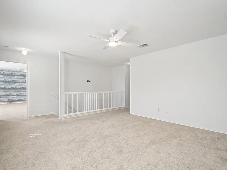 217 Killian Loop — Photo 16