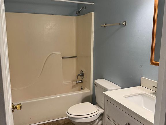 5th image of 128 Charles St APT 8
