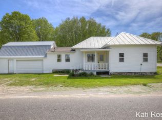 4010 NW Grow Rd, Stanton, MI 48888