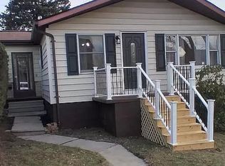 412 8th St, Windber, PA 15963