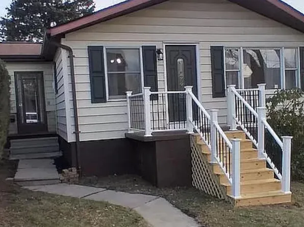 412 8th St, Windber, PA 15963