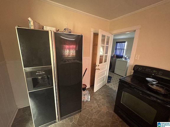 5th image of 425 17th St SW