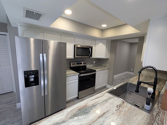 4th image of 15330 Winding Creek Dr