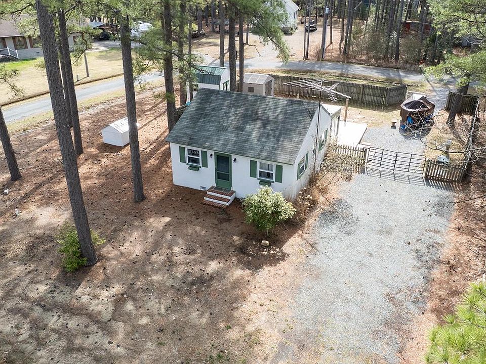 1st image of 819 Seabreeze Rd