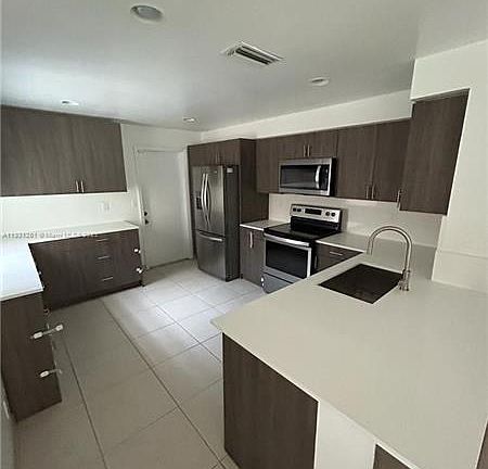 4th image of 1485 Veracruz Ln #2-14