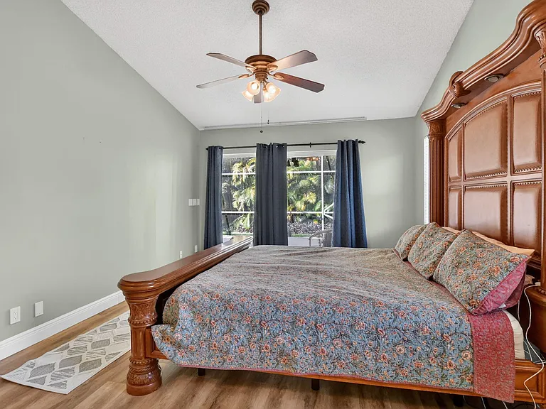 10065 Camelback Ln — Photo 37