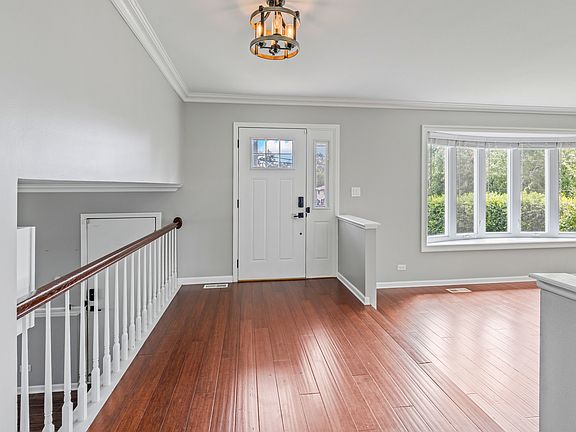 5th image of 17008 Forest Ave