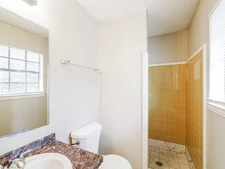 933 Edwards Lake Rd — Photo 12
