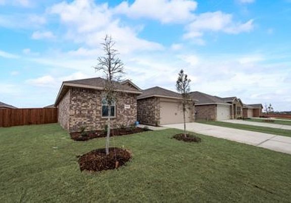 2nd image of 1131 Elijah Way